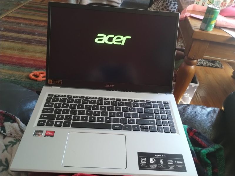 Acer-Aspire 3-A315-24P-R7VH-front